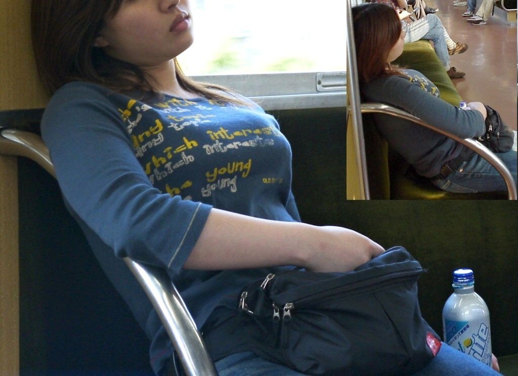 【着胸エロ画像】隣に座ってたら居眠り&もたれかかり歓迎ｗ電車内の着衣巨乳ｗｗｗ 01